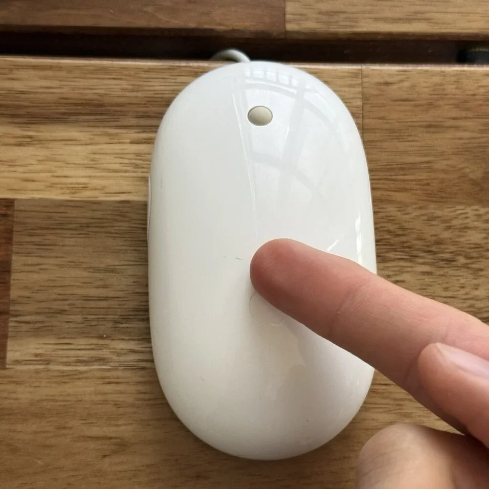 OEM Apple Mighty Mouse Wired USB White Model No A1152 - Tested Working Genuine
